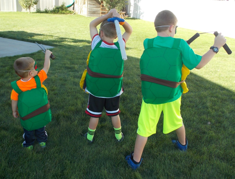 DIY Teenage Mutant Ninja Turtle Costume Studio 5   25388035 