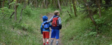 family-friendly spring hikes