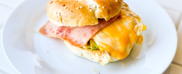 bagel breakfast sandwich