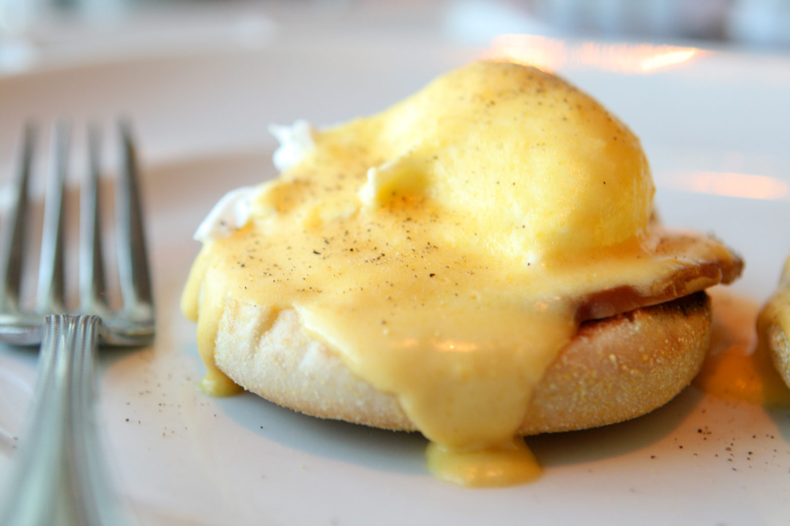 Make Classic Eggs Benedict At Home With This 4 Ingredient Recipe
