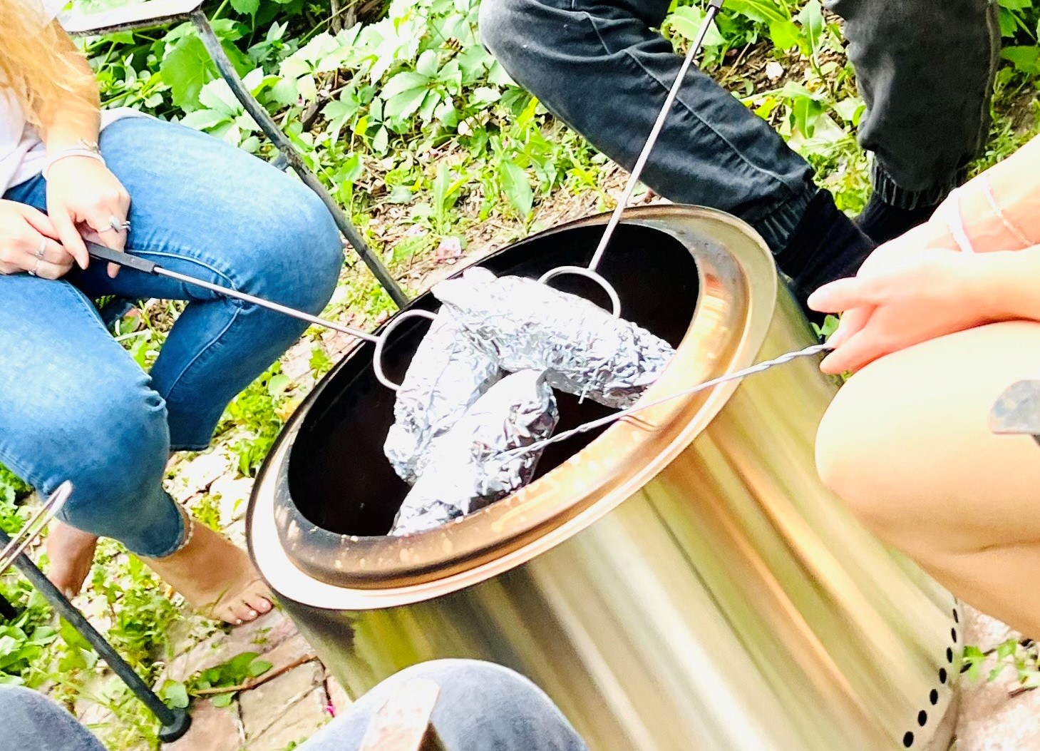 Make a campfire hand pie your treat of summer! Here's how to make them...