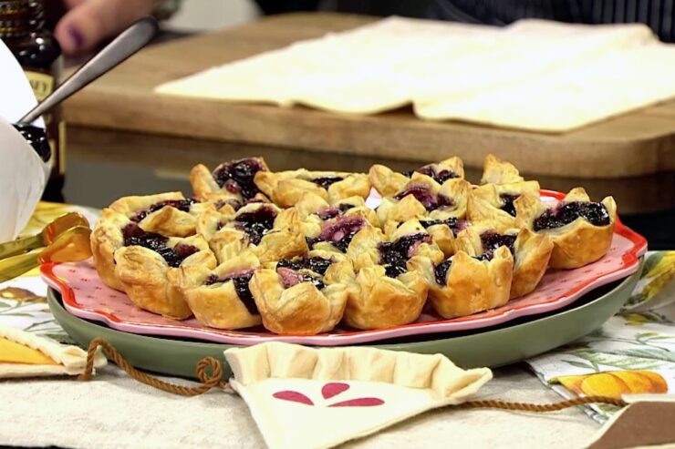 blueberry pastry