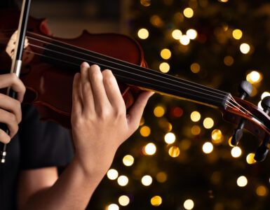 violinist at christmas